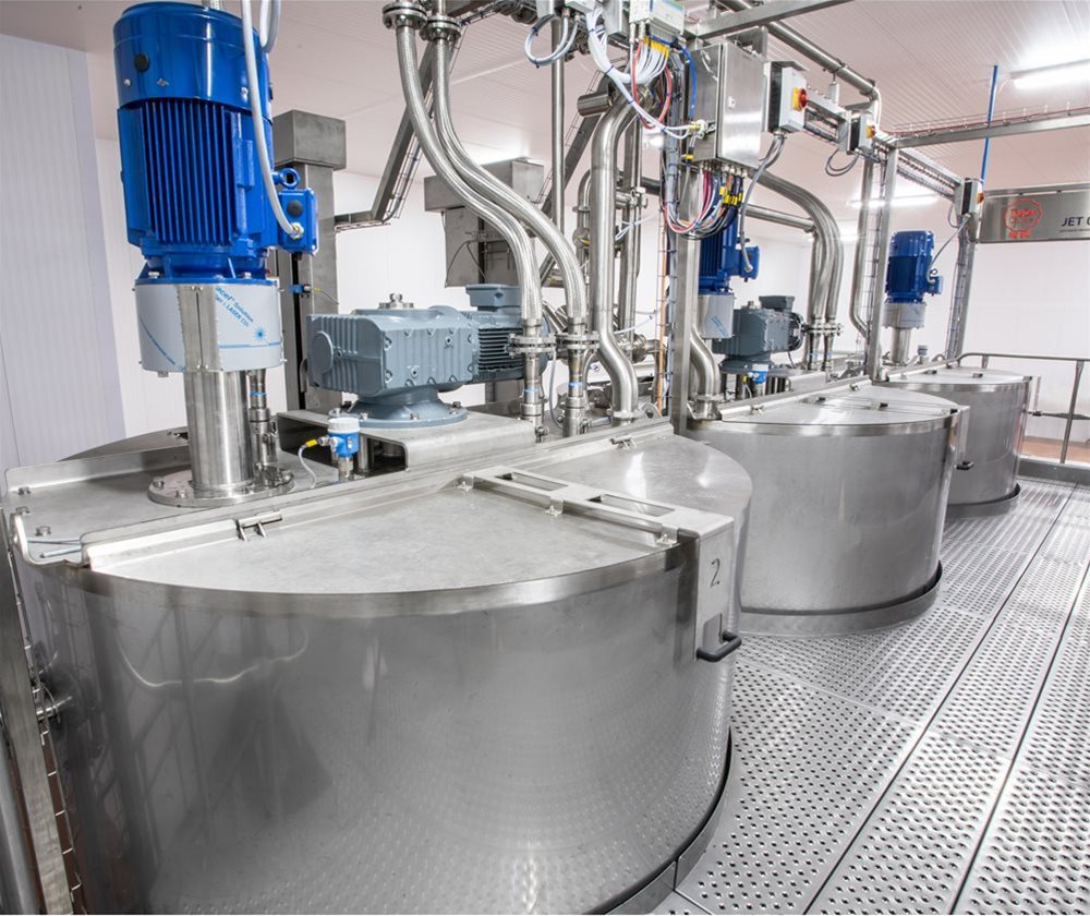 a photograph of a pet food manufacturing facility equipped with DC Norris North America's Jet Process System